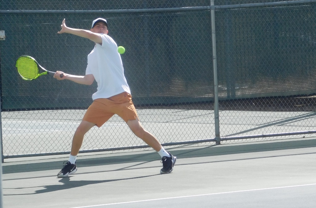 Freshman Anton Nazaroff (Catalina Foothills HS) was the only Aztecs player to play and win four matches on Tuesday as the No. 16 ranked Aztecs shut out Paradise Valley and Glendale Community College. The Aztecs close the regular season at 3-2. Photo by Raymond Suarez