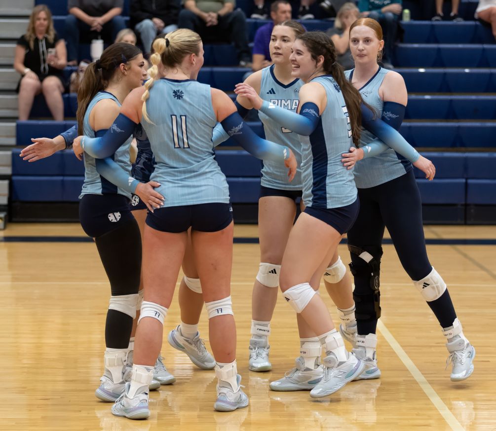 The Aztecs Volleyball team won the first set but lost the next three sets as they fell to No. 12 ranked Glendale Community College in four sets (17-25, 25-16, 25-13, 25-18). The Aztecs are 5-10 overall and 2-4 in ACCAC conference play. Photo by Stephanie van Latum